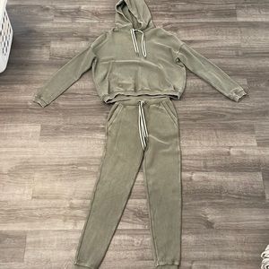 Olive green Aerie lounge set
